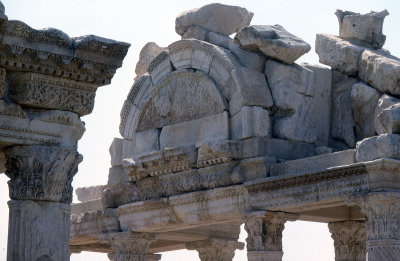 Afrodisias gate