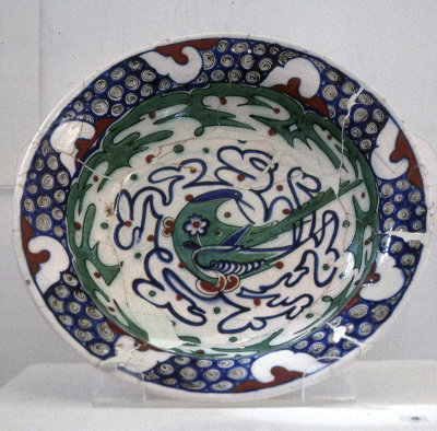 Plate with bird