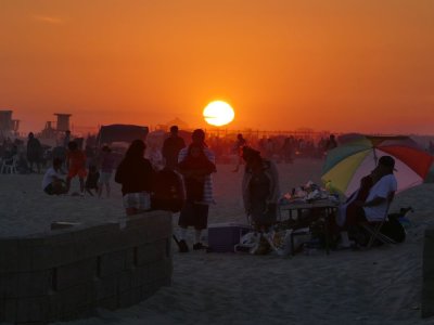 Sunset at Huntington Beach, with the HB Pier, and Ruby's Diner at the end