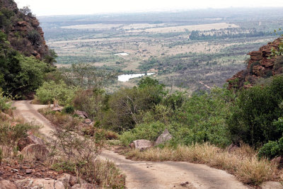 The road going down the escarpment to the plains below - the easy part :)