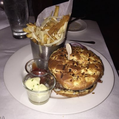 Chris's burger