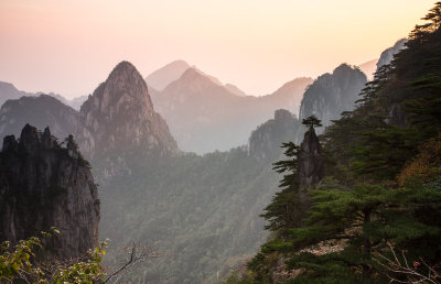 Huangshan Mountains Dawn