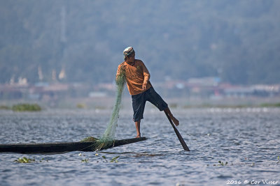 Fisherman Lake Inle.jpg
