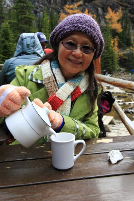 Tea Time at Lake Agnes _MG_7704.JPG