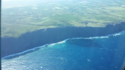 Island Cliff on the North-end of Molokai (20171116_110157.jpg)