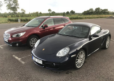 Both cars outside ICA Almers in Frjestaden - land