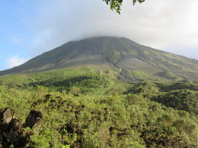 Volcan Arenal - see the old lava flows?