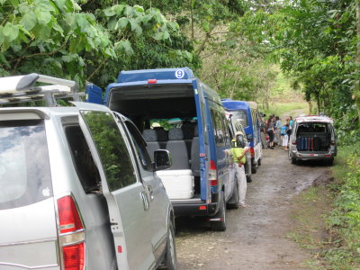 Jeep - minivans ready to take us to Santa Elena