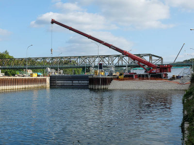Travaux sur la porte aval de l'cluse-9784l.jpg