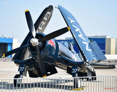 flying-bulls-F-4U-Corsair-bucharest-airshow-bias2017_04.jpg