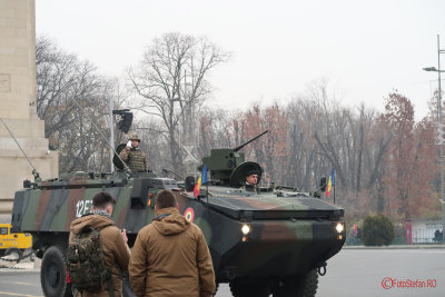 Piranha-Mowag-repetitii-parada-militara-1-decembrie_03.JPG