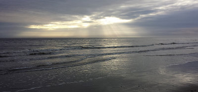 20170101_083107 Crepuscular rays.jpg