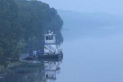 EE5A8725 Augusta KY ferry at rest.jpg