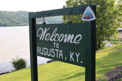 EE5A8880 Welcome to Augusta KY.jpg