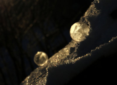 PAW41 - Frozen Spheres