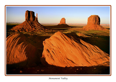  USA - Arizona - Monument Valley - Sunset glow on the valley 