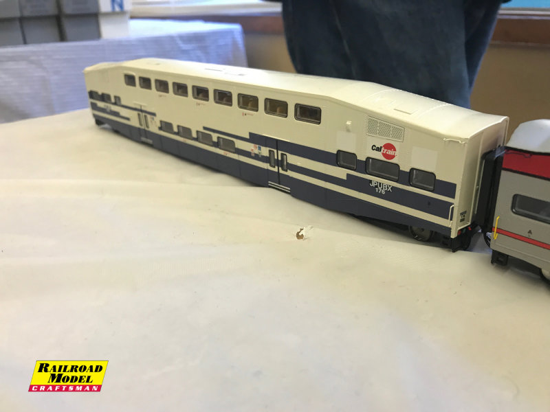 caltrain ho scale