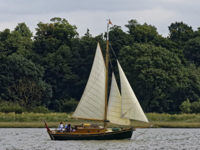 some more interesting boats on the river