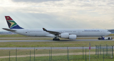 Airbus A340-642