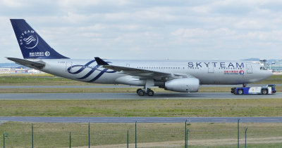 Airbus A330-243