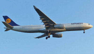 Airbus A330-343