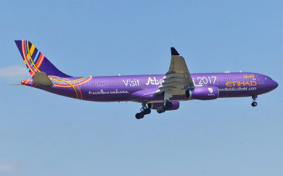 Airbus A330-343
