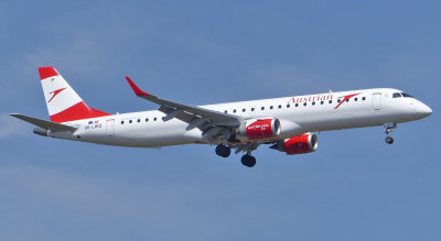 Embraer ERJ-195LR 