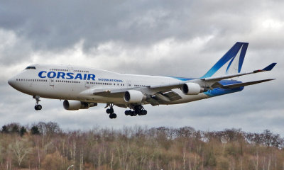 Boeing 747-422