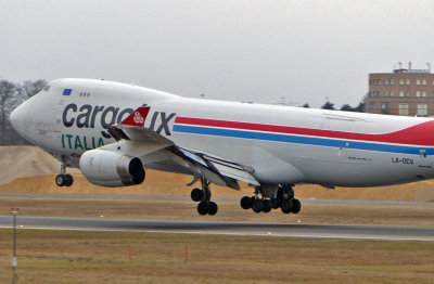 Boeing 747-4R7F