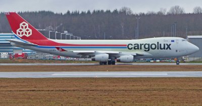 Boeing 747-4R7F