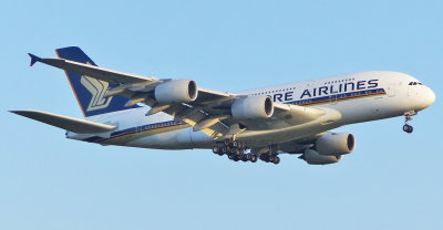  Airbus A380-841 