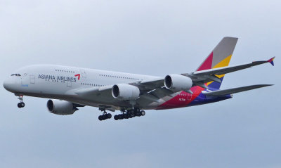 Airbus A380-841