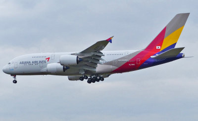 Airbus A380-841