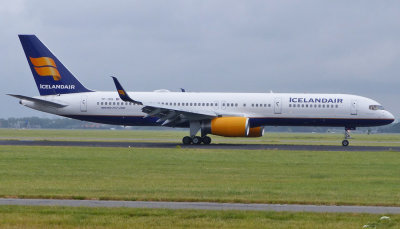 Boeing 757-200