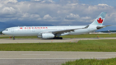 Airbus A330-343