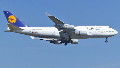 Lufthansa D-ABVT
