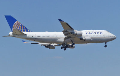 United Airlines N117UA