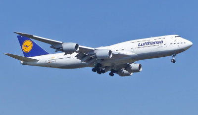 Boeing 747-830