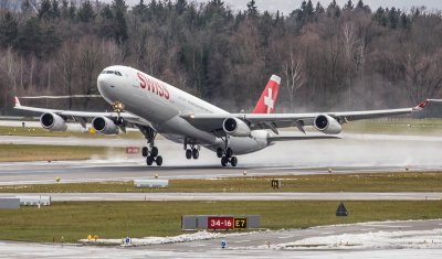 Airbus A340-313X