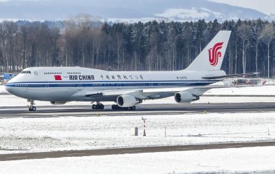 Air China B-2472