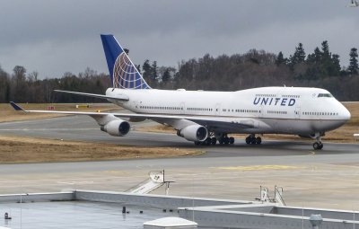 United Airlines N180UA