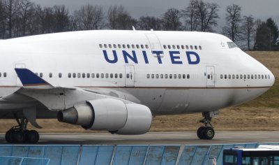 United Airlines N180UA