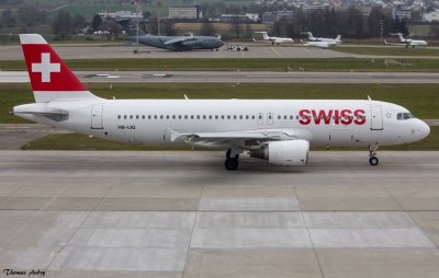 Airbus A320-200