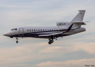 Dassault Falcon 900LX 