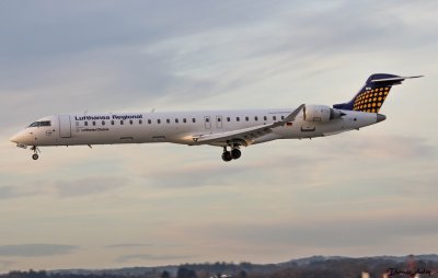 Bombardier CRJ-900