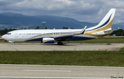 Boeing 737-8KT(BBJ2) Mid East Jet 