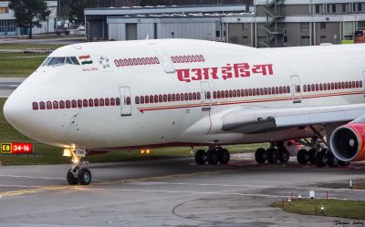 Boeing 747-437 Air India VT-EVB