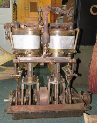 marine_steam_engine_2014.JPG