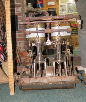 marine_steam_engine_2015.JPG