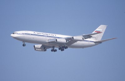 Il-86_RA86103_Dxb.jpg